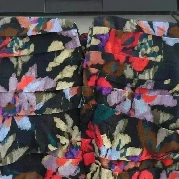 ZARA | Women's Multicolou  Floral High Waisted Knotted Mini Skirt - Picture 4 of 4